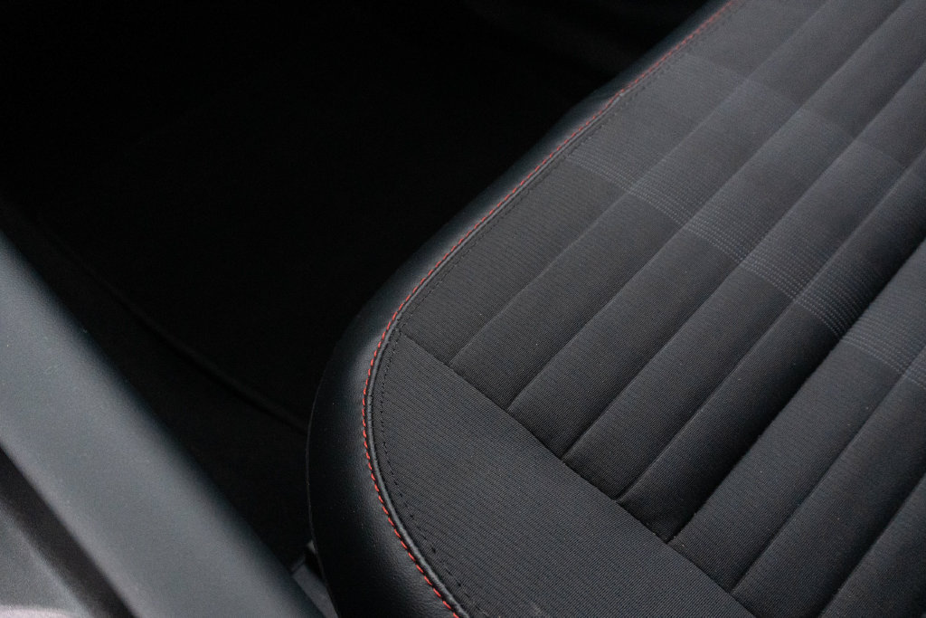 Used 2025 Ford Explorer ST-Line RWD image 32