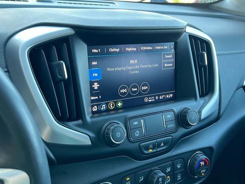 Used 2022 GMC Terrain SLT image 15