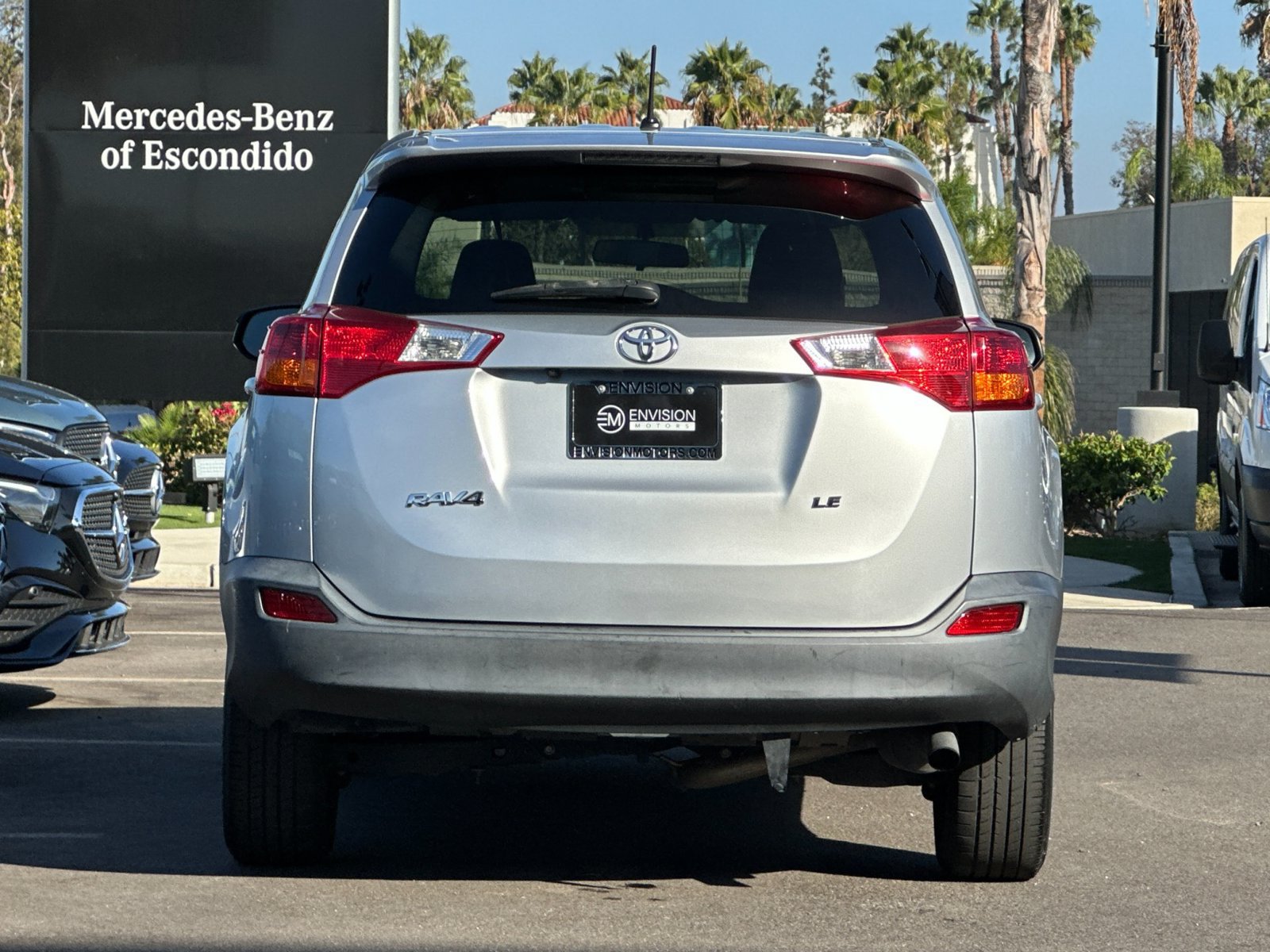 Used 2015 Toyota RAV4 LE FWD image 4