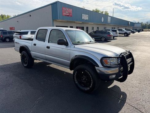 Used 2002 Toyota Tacoma PreRunner RWD image 2