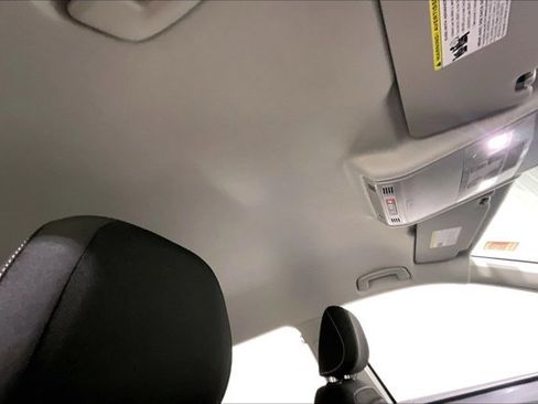 Used 2024 Volkswagen Tiguan S image 22