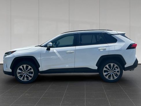 Used 2019 Toyota RAV4 XLE Premium w/ Cold Weather Package AWD/4WD image 2