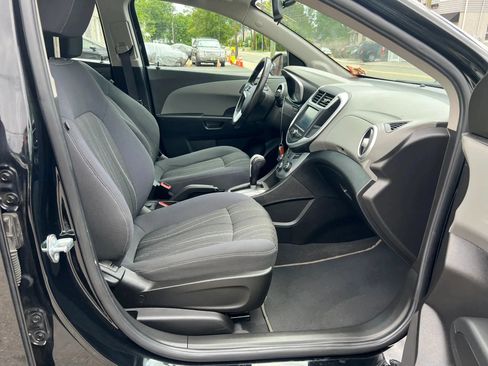 Used 2017 Chevrolet Sonic LT w/ Convenience Package FWD image 29
