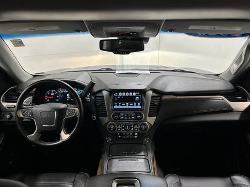 Used 2020 GMC Yukon XL Denali w/ Open Road Package AWD/4WD image 16