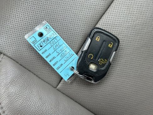 Used 2019 GMC Sierra 1500 SLT image 44