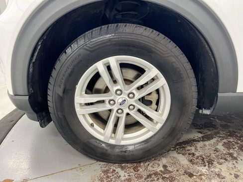 Used 2021 Ford Explorer XLT w/ Class III Trailer Tow Package AWD/4WD image 27