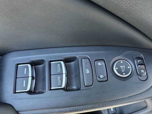 Used 2018 Honda Accord Sport image 15