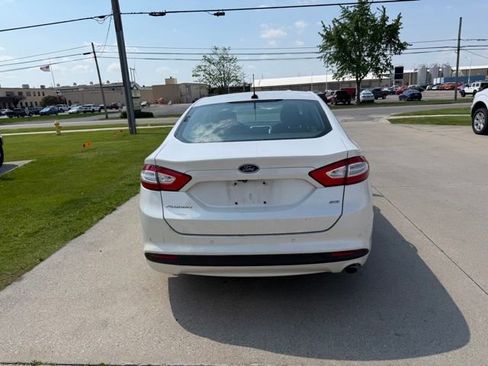 Used 2016 Ford Fusion SE FWD image 4