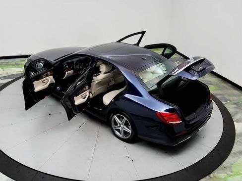 Used 2017 Mercedes-Benz E 300 4MATIC image 41