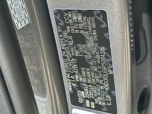 Used 2023 Kia Niro EX FWD image 28