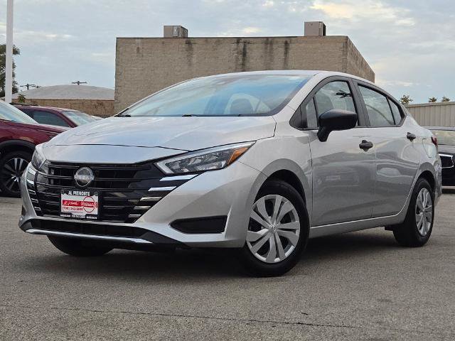 Certified 2025 Nissan Versa S w/ Trunk Package FWD image 1