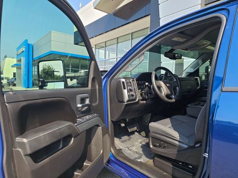 Used 2016 Chevrolet Silverado 2500 LT w/ LT Convenience Package AWD/4WD image 26