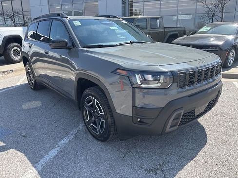 New 2026 Jeep Cherokee Laredo AWD/4WD image 7