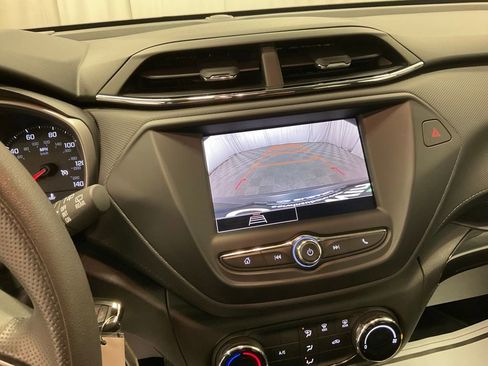 Used 2023 Chevrolet TrailBlazer LS image 16