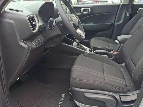 New 2026 Hyundai Venue SEL FWD image 7