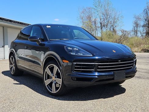 Certified 2023 Porsche Cayenne S Platinum AWD/4WD image 9