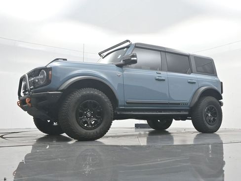 Used 2021 Ford Bronco First Edition AWD/4WD image 33