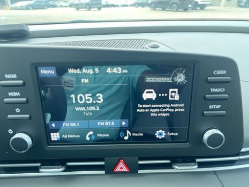 Used 2026 Hyundai Elantra SE FWD image 12