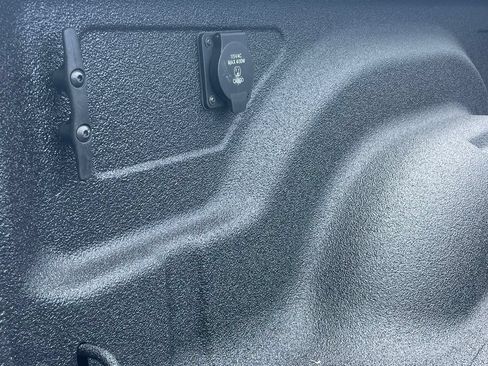Used 2024 RAM 2500 Laramie w/ Safety Group AWD/4WD image 12