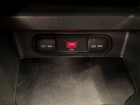 Used 2020 Kia Soul LX FWD image 14
