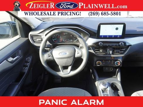 Used 2021 Ford Escape SE image 12