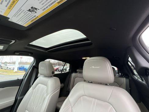 Used 2024 Buick Envista Avenir image 25