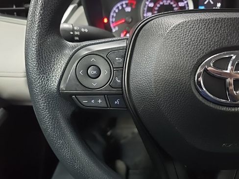 Used 2022 Toyota Corolla Cross L AWD/4WD image 19