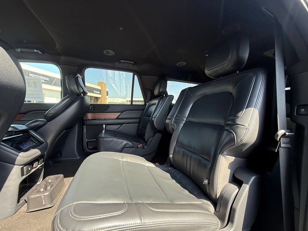 Used 2022 Lincoln Navigator L 4WD image 38