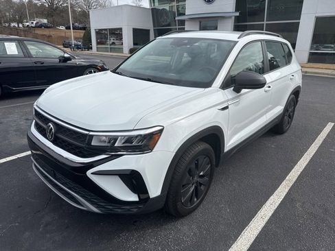 Used 2022 Volkswagen Taos S w/ IQ Drive S Package image 12