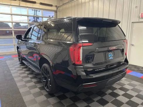 Used 2023 GMC Yukon XL SLE AWD/4WD image 6