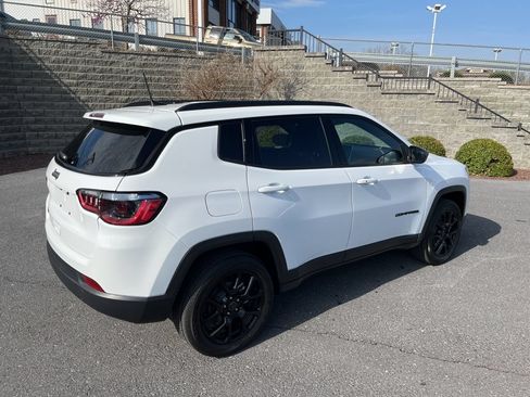 New 2026 Jeep Compass Latitude AWD/4WD image 9