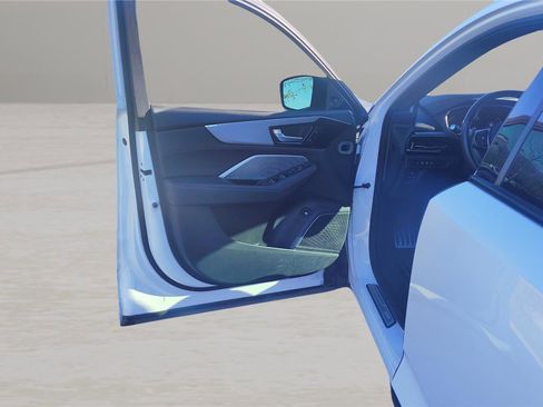 Used 2023 Acura MDX A-Spec image 15