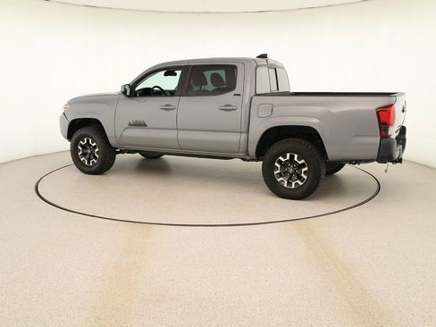 Used 2021 Toyota Tacoma SR5 RWD image 3