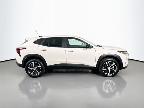 New 2026 Chevrolet Trax RS w/ Driver Confidence Package image 8