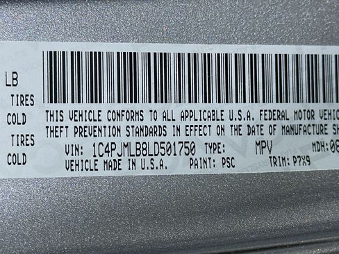 Used 2020 Jeep Cherokee Latitude Plus AWD/4WD image 12