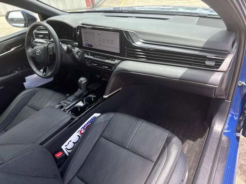 Used 2025 Toyota Camry XSE image 11