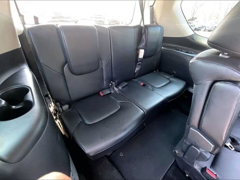 Used 2023 Nissan Armada SL image 28