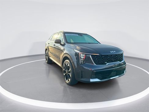Used 2025 Kia Sorento EX image 2
