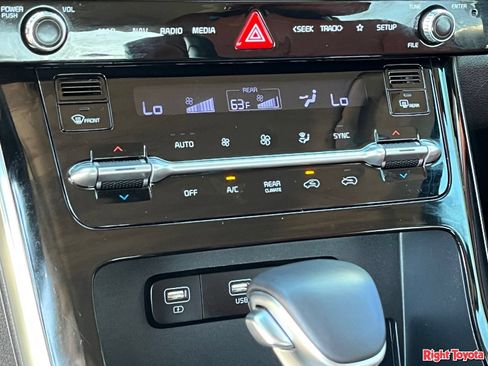 Used 2022 Kia Carnival SX FWD image 29