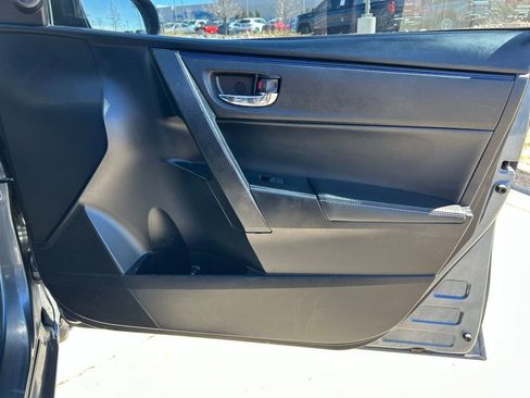 Used 2018 Toyota Corolla SE image 29