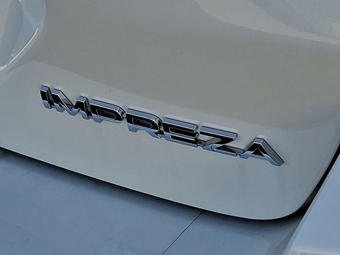Certified 2025 Subaru Impreza 2.0i image 29
