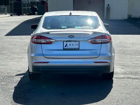 Used 2019 Ford Fusion Titanium FWD image 5