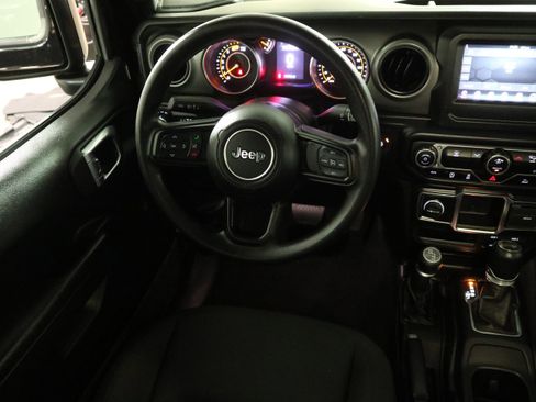 Used 2022 Jeep Wrangler Unlimited Sport image 16