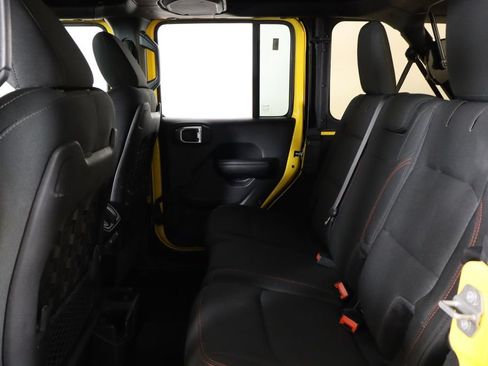Used 2019 Jeep Wrangler Unlimited Rubicon AWD/4WD image 16