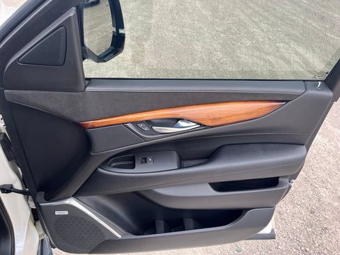 Used 2015 Cadillac Escalade Luxury AWD/4WD image 37