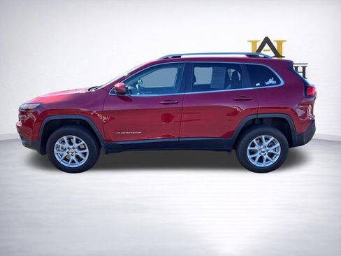 Used 2016 Jeep Cherokee Latitude w/ Comfort/Convenience Group AWD/4WD image 4
