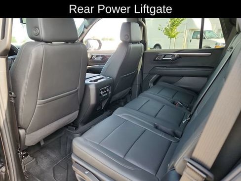 Used 2026 Chevrolet Tahoe Z71 AWD/4WD image 25