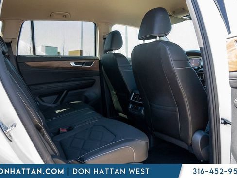Used 2025 Volkswagen Atlas SE AWD/4WD image 18
