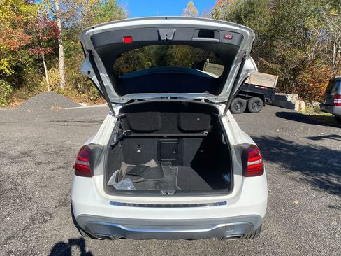 Used 2019 Mercedes-Benz GLA 250 4MATIC image 25