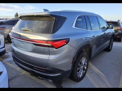 Used 2025 Buick Enclave Preferred image 4